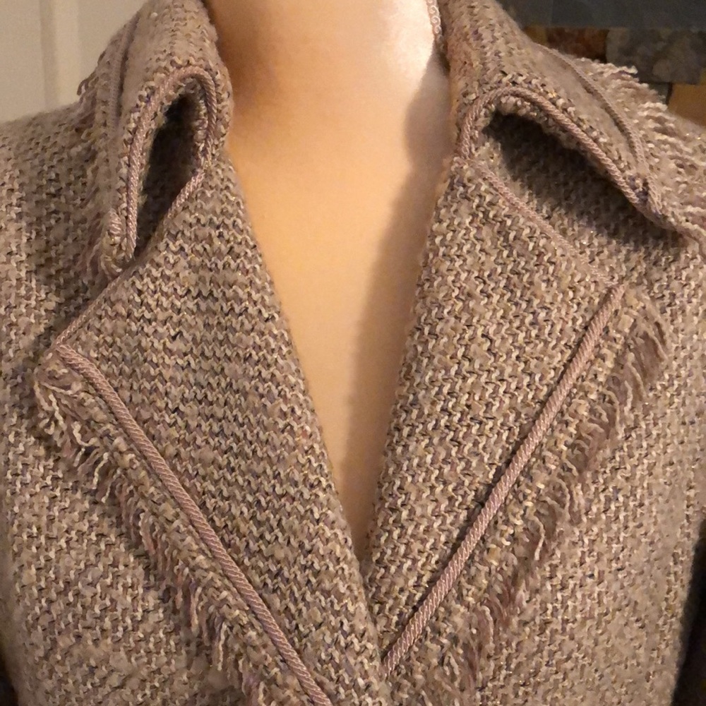 Suit - Picture 3 of 5